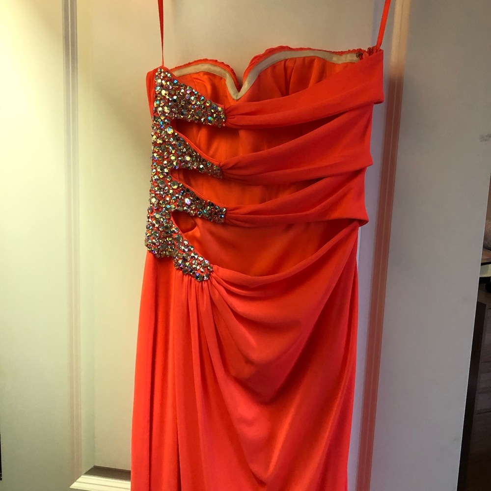 Prom dress - Picture 2 of 5